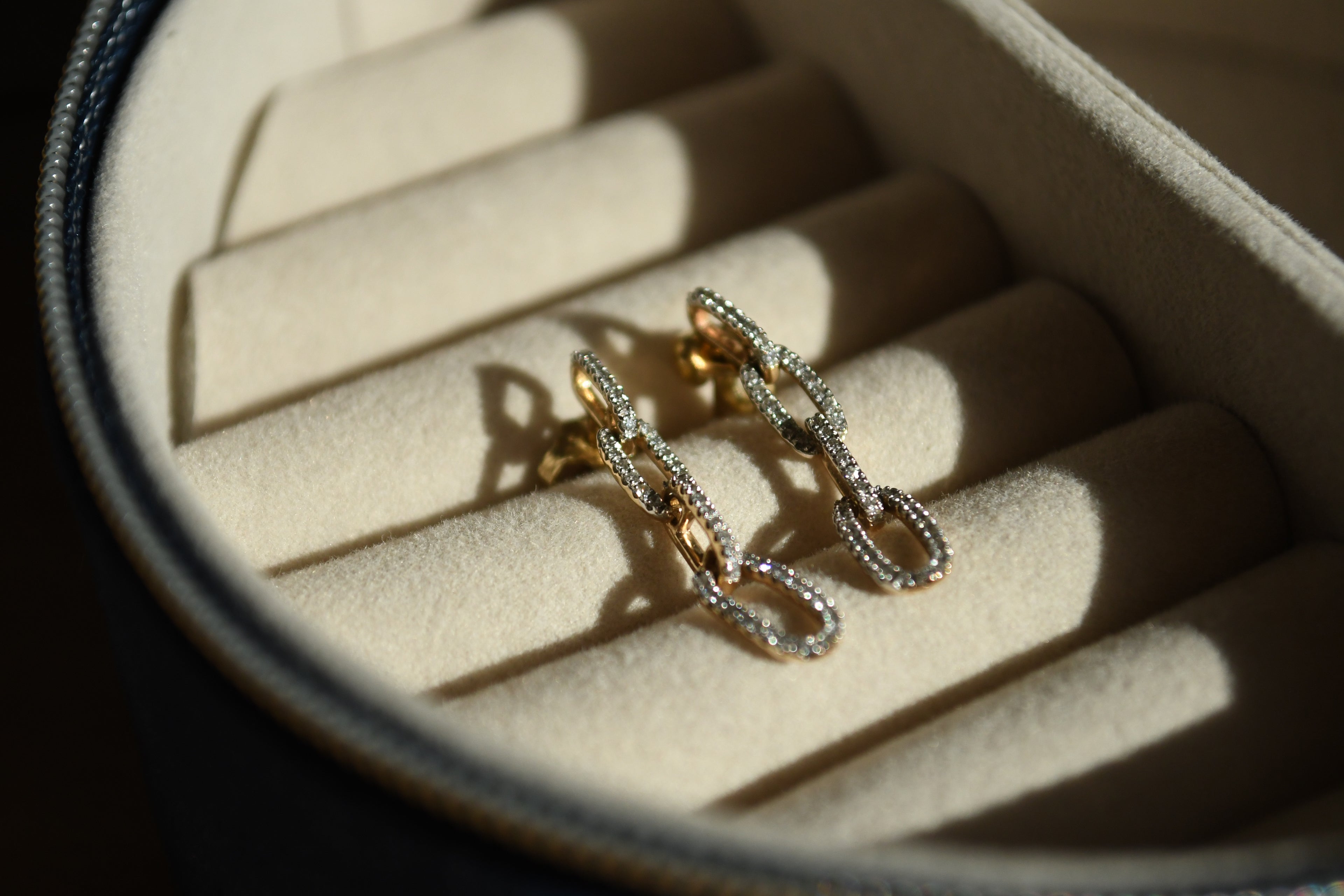 natural diamond 9ct gold interlocking chain earrings