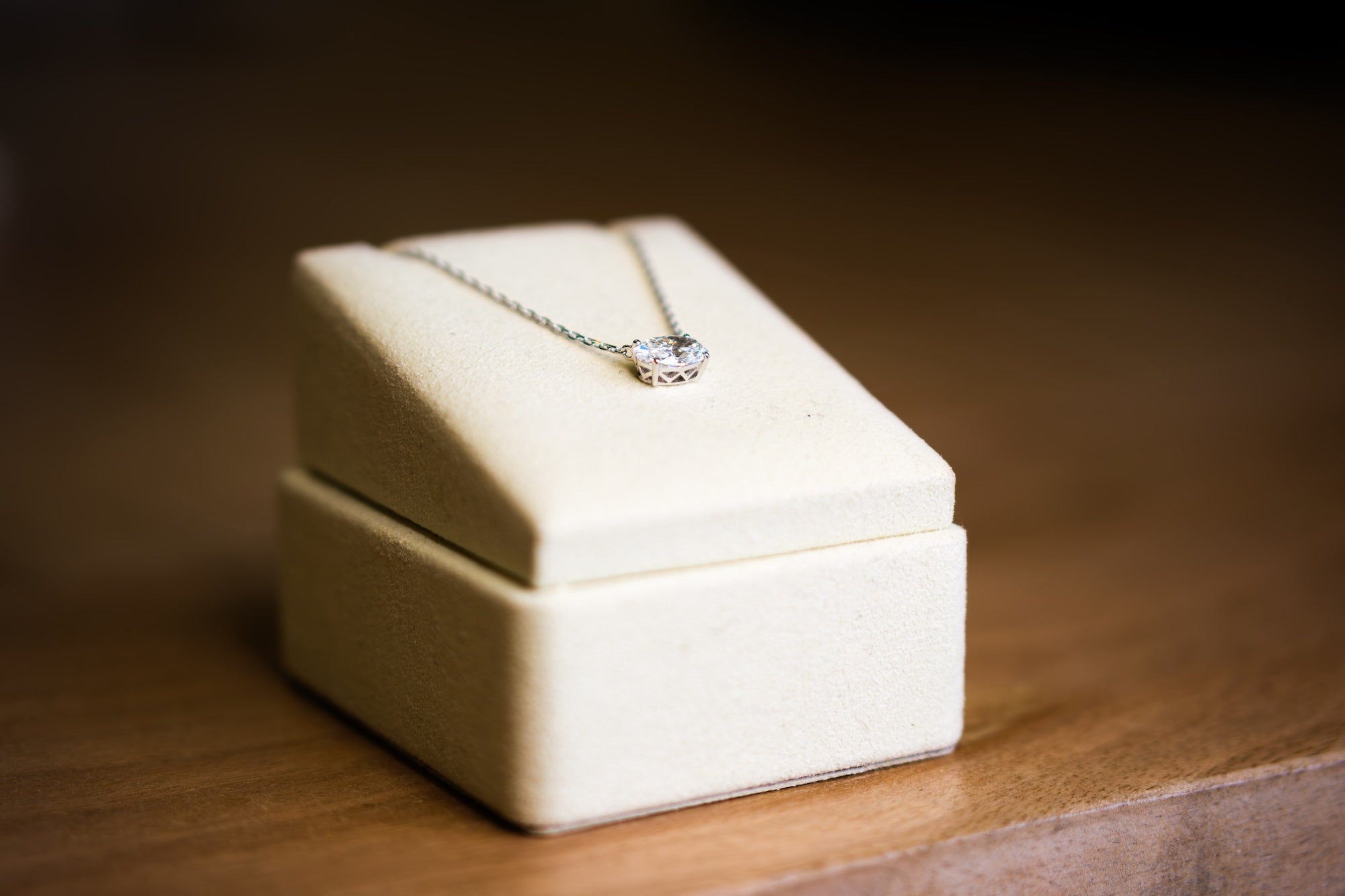 The Oval Solitaire